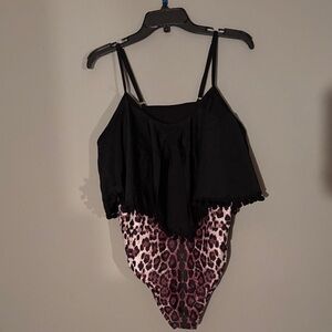 SHEIN Black and Pink Leopard One Piece Swimsuit